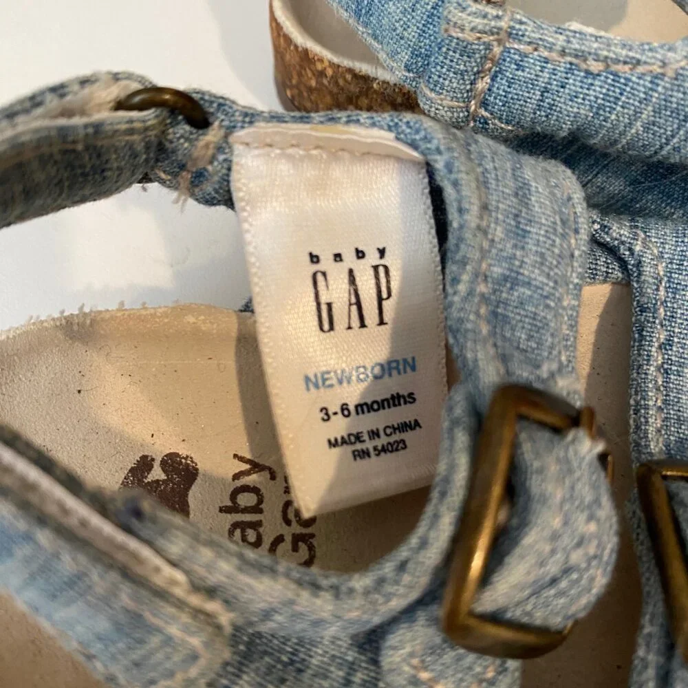 Baby Gap Okaida‎ Chambray Sandals Size 3–6M Denim Buckle Soft Sole